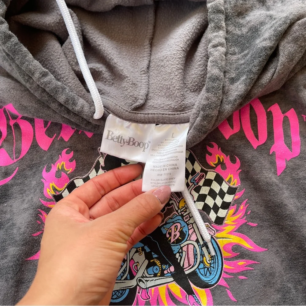 Betty Boop Graphic Hoodie Women’s L Y2K Biker Motorcycle Acid Wash Sweatshirt - Picture 7 of 9